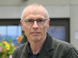 Porträt von Jürg Schmid.